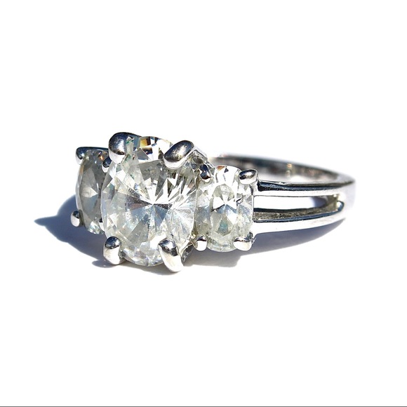 Vintage Oval Cubic Zirconia Engagement Ring Size 5 - Picture 2 of 8